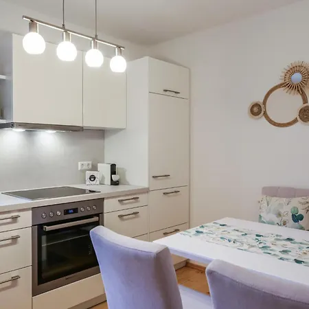 Holiday home Grosses In Oberwoelz *