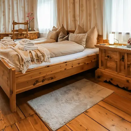 Grosses In Oberwoelz * Oberholz